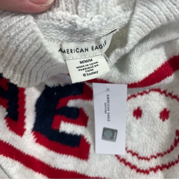 New American Eagle Smiley Mock Neck Sweater - Picture 4 of 7